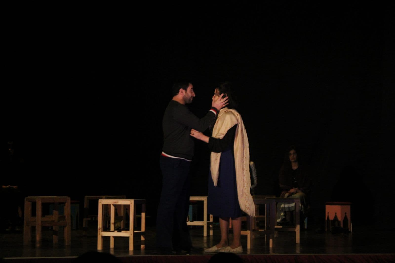 Lənkəran teatrında “Haqqın 44 günü” adlı tamaşaya ictimai baxış olub