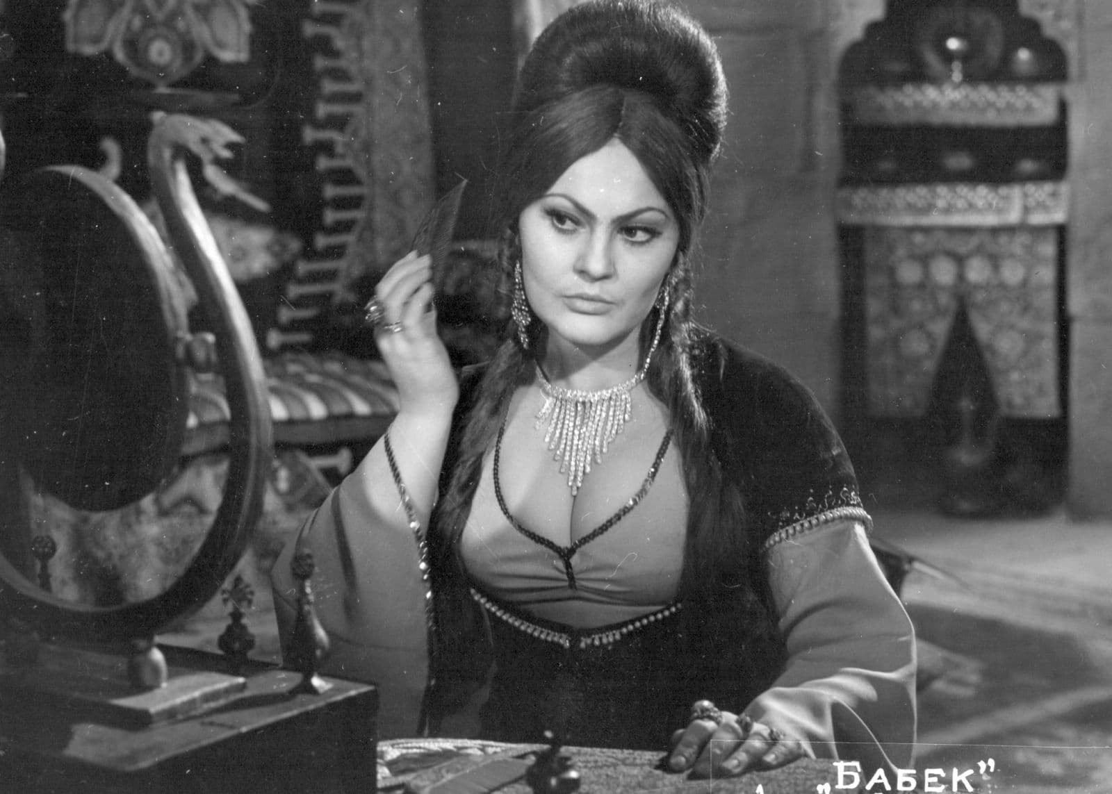 Aydın Talıbzadə - AZƏRBAYCAN TEATRINDA FEMİNİST RUH