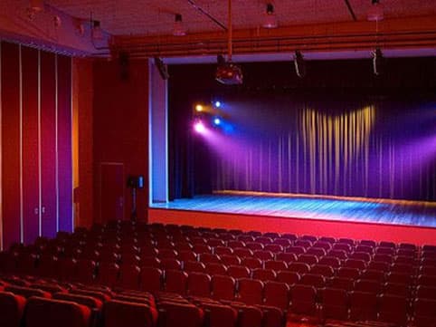 Şəbnəm Səbziyeva - Teatr və həyat: səhnədə və real həyatdakı rollar