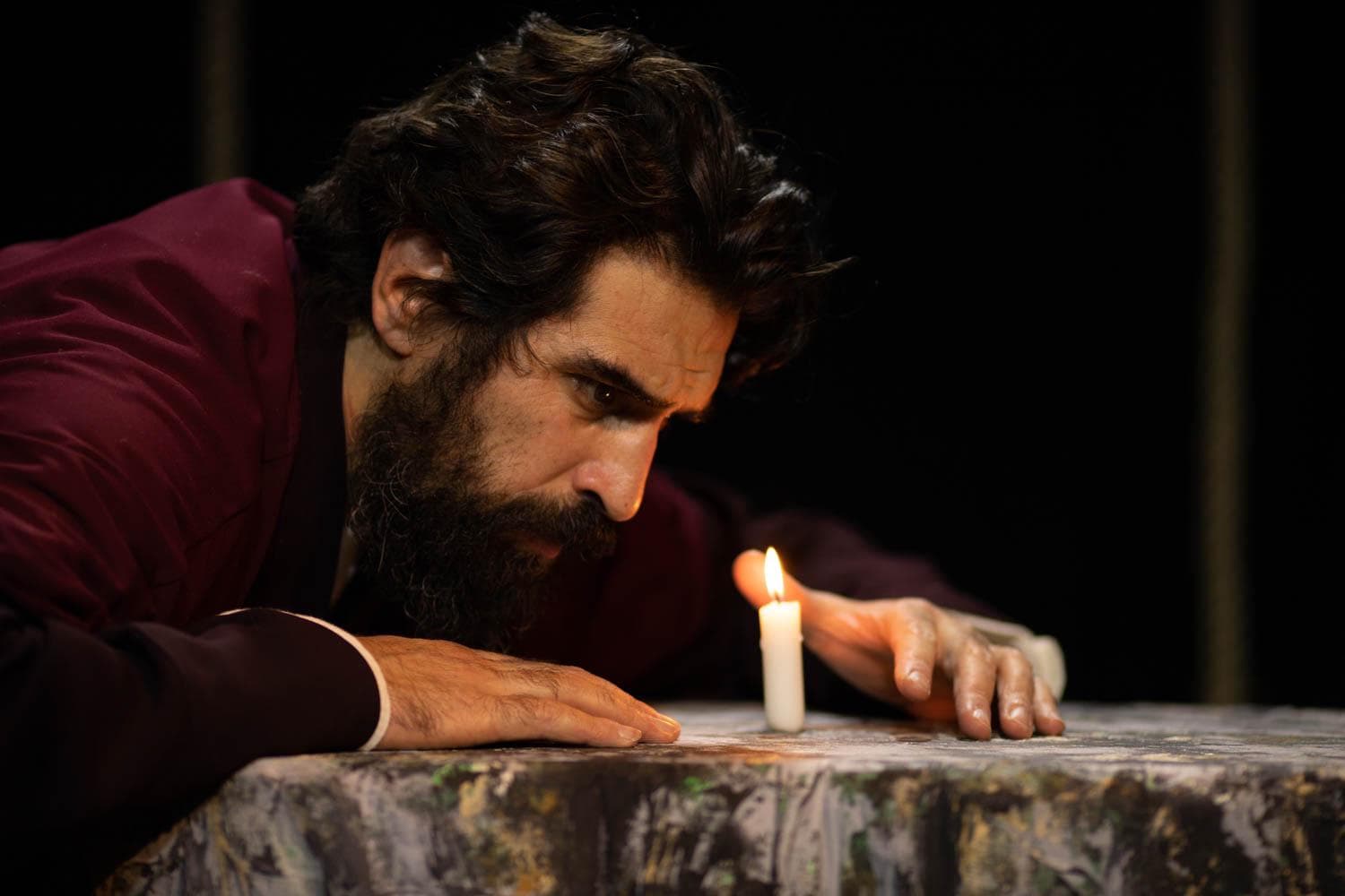 Samirə Behbudqızı “GİL” - ÖZÜ ÖZÜNÜ YOĞURAN TAMAŞA